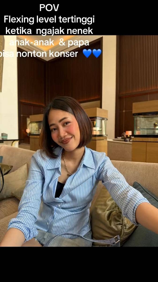 Keluarga Carmen nonton fan meeting Hearts2Hearts di Jakarta