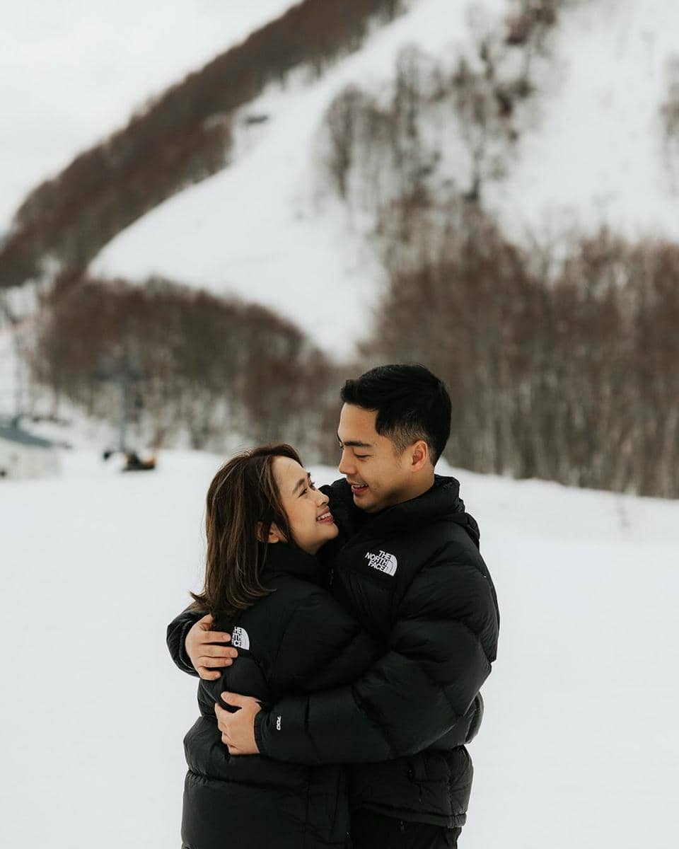 Gritte Agatha dan keluarga liburan di Jepang 