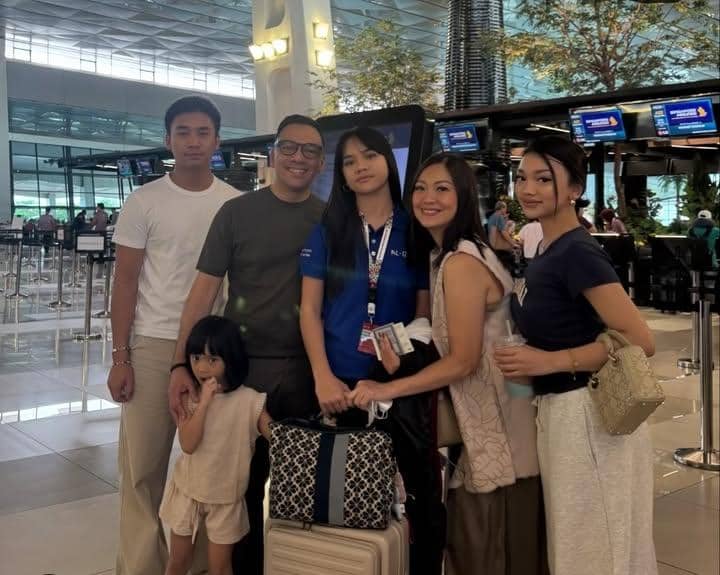 potret keluarga Nola B3 antar Neona Ayu ikut school immersion