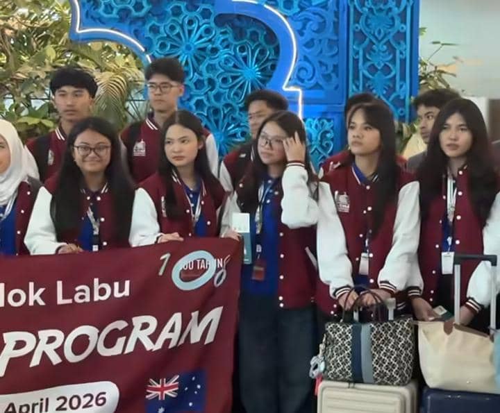potret keluarga Nola B3 antar Neona Ayu ikut school immersion