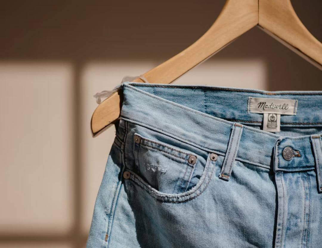 ilustrasi celana jeans
