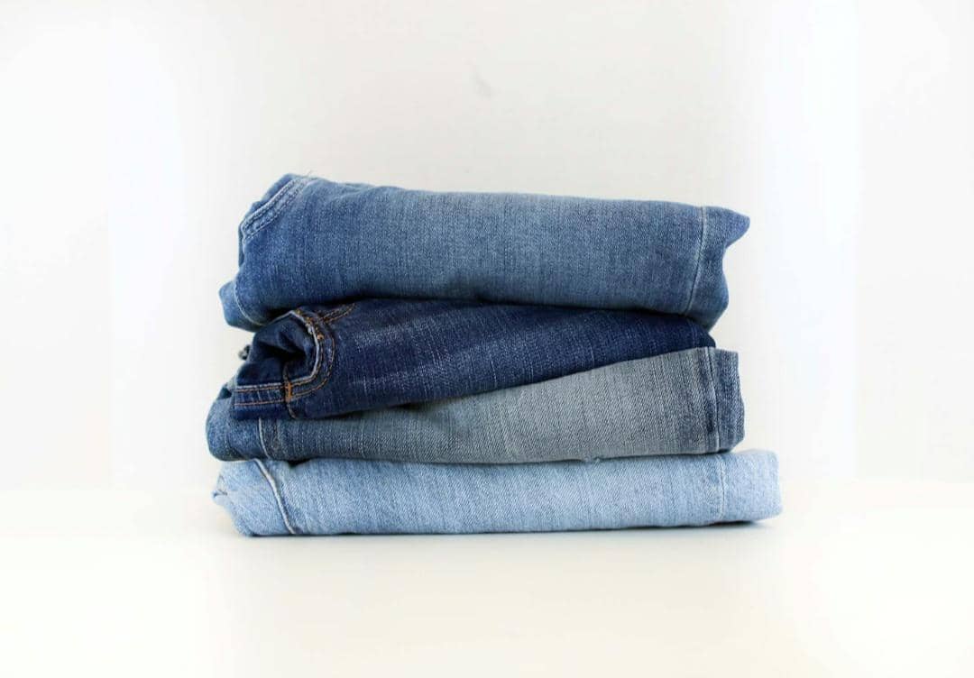 ilustrasi celana jeans
