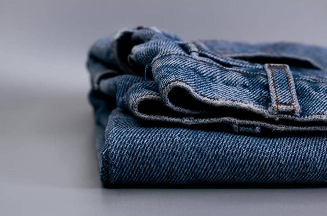 ilustrasi celana jeans