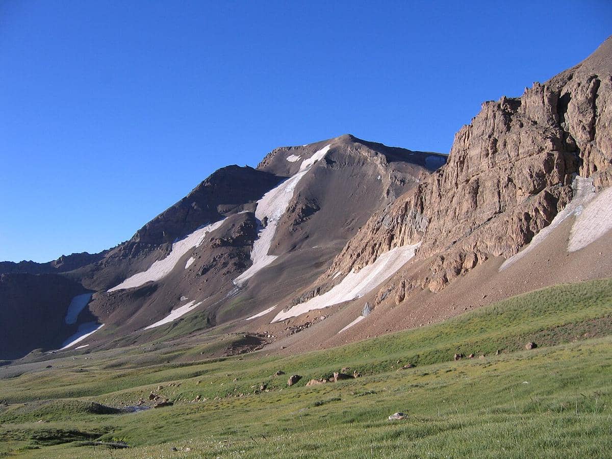 ilustrasi Alborz berperan sebagai penghalang iklim alami (commons.wikimedia.org/Mardetanha)