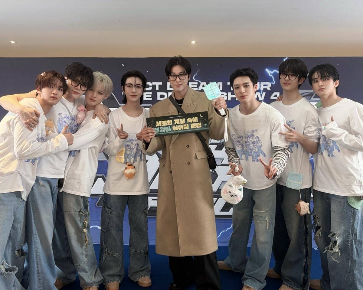 potret U-KNOW TVXQ nonton konser encore NCT DREAM