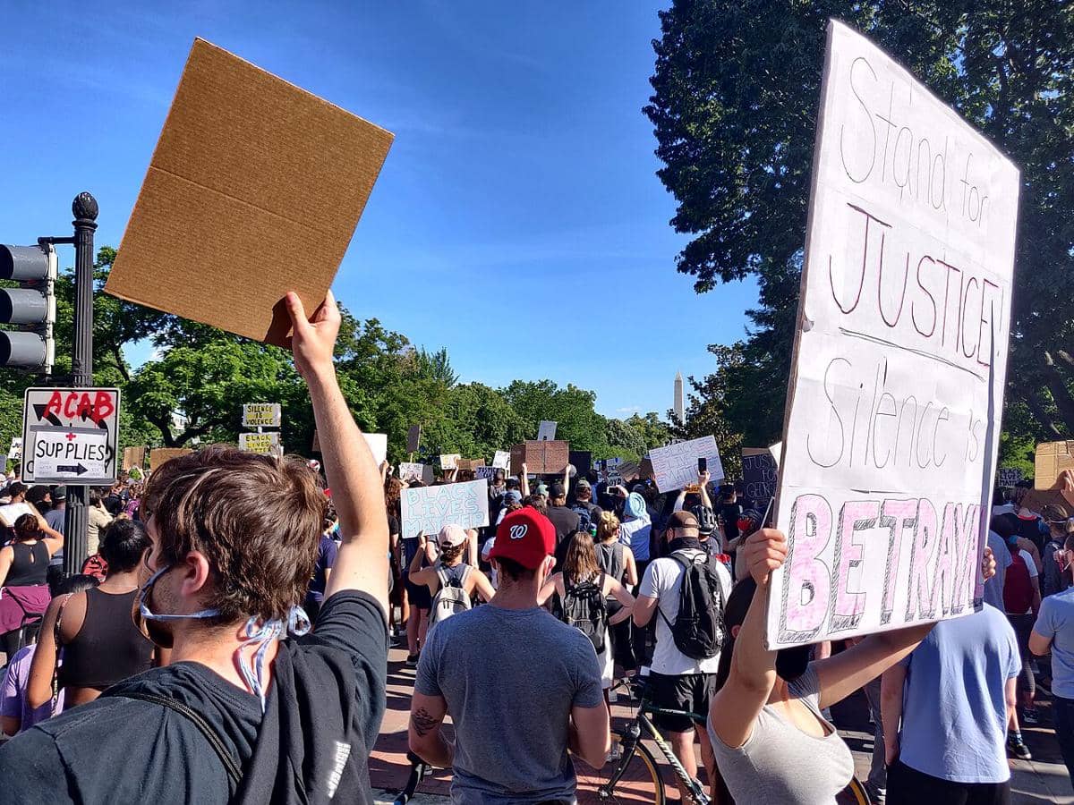 Aksi protes Black Lives Matter sebelum dan sesudah Trump memerintahkan pembubaran massa pada 1 Juni 2020.