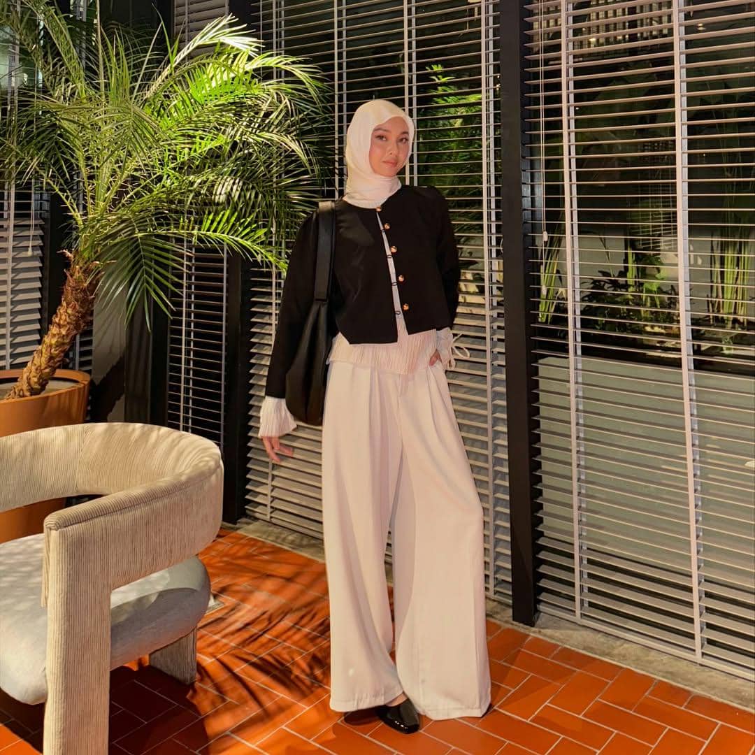 OOTD Monokrom ala Sadrina Octadelya