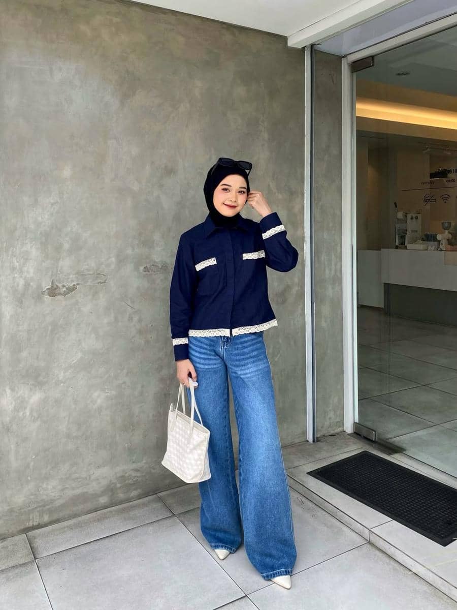 OOTD Berkerah ala Novi Akmalya