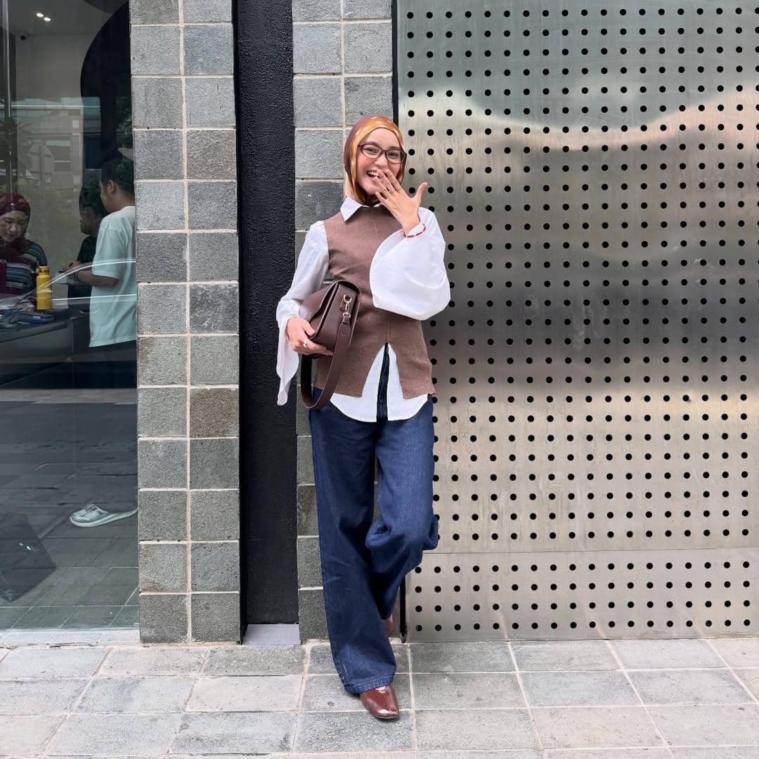 OOTD Nuansa Cokelat ala Sadrina Octadelya