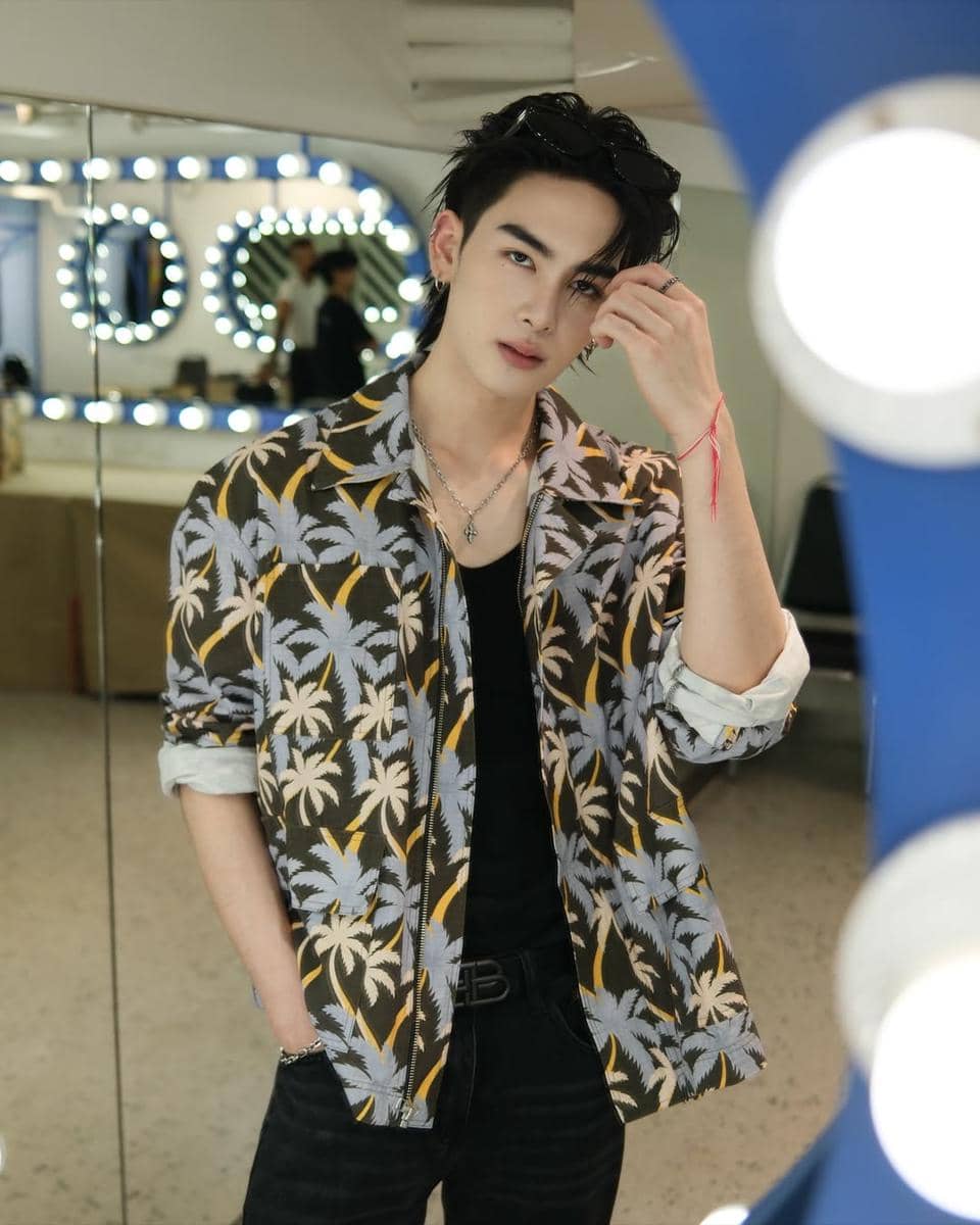 OOTD Liburan ala Santa Pongsapak