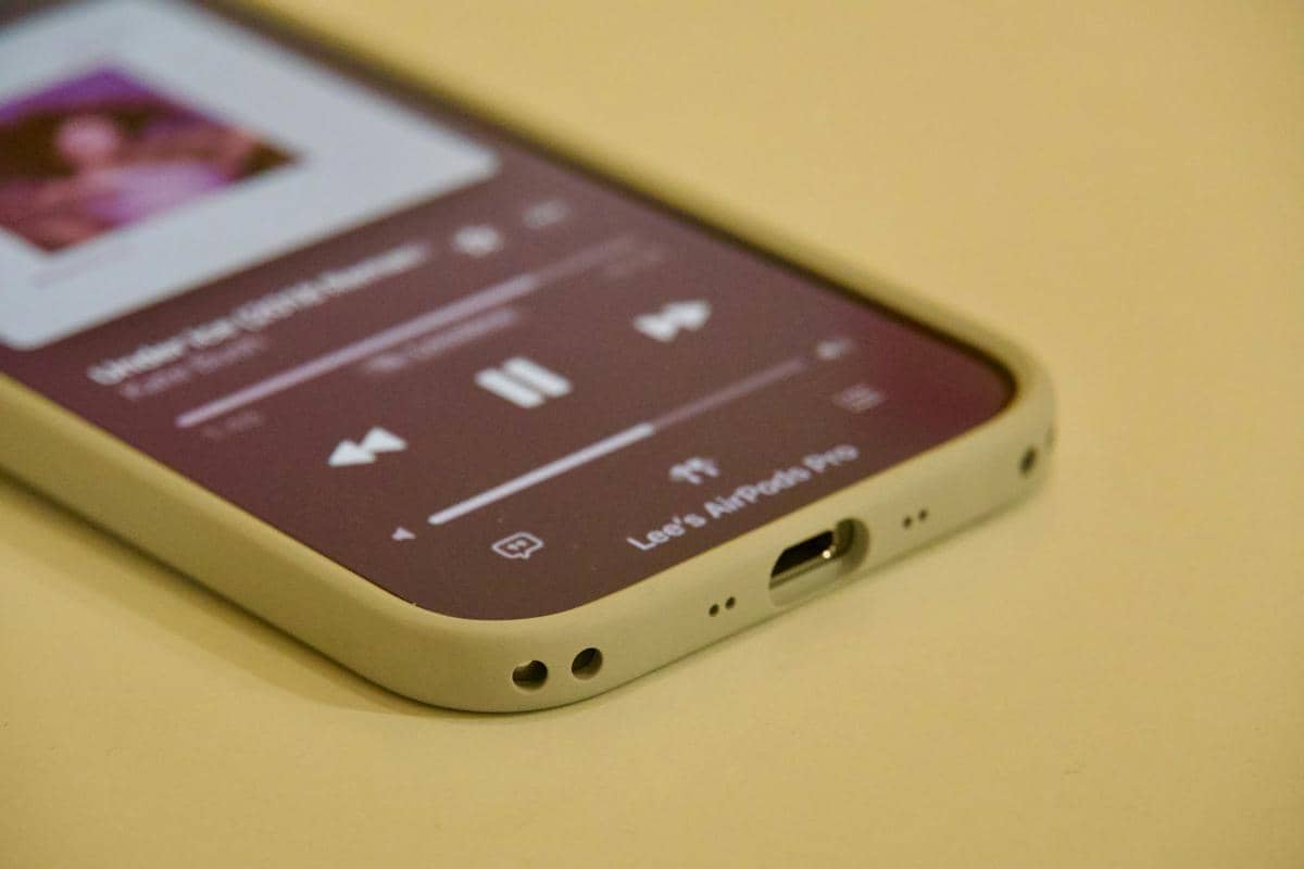 Apakah Speaker Stereo Penting untuk Smartphone? Begini Faktanya