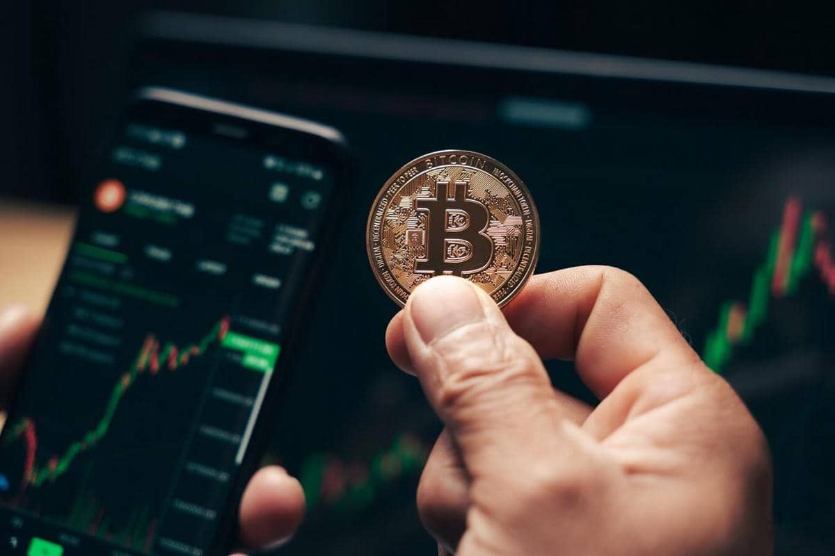 ilustrasi crypto bitcoin