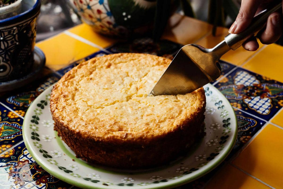 Resep Bolu Tape Keju Panggang, Camilan Keluarga yang Empuk