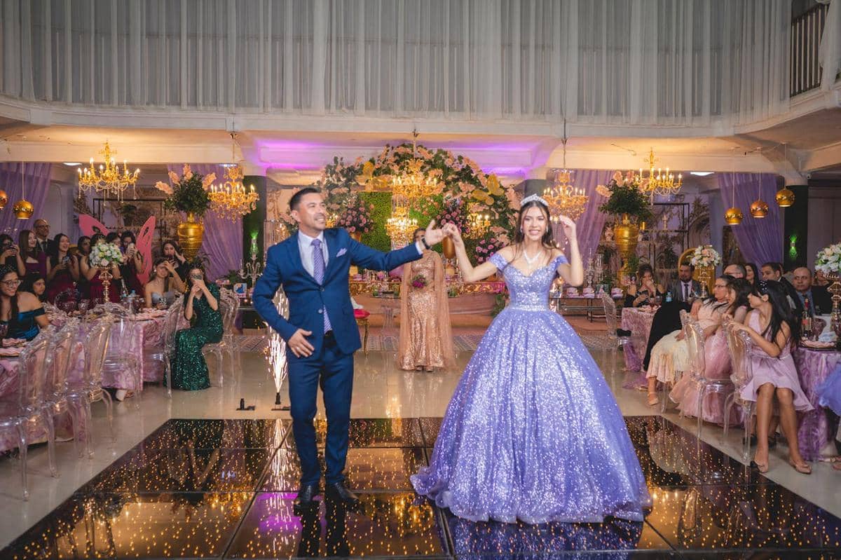 Ilustrasi pesta pernikahan