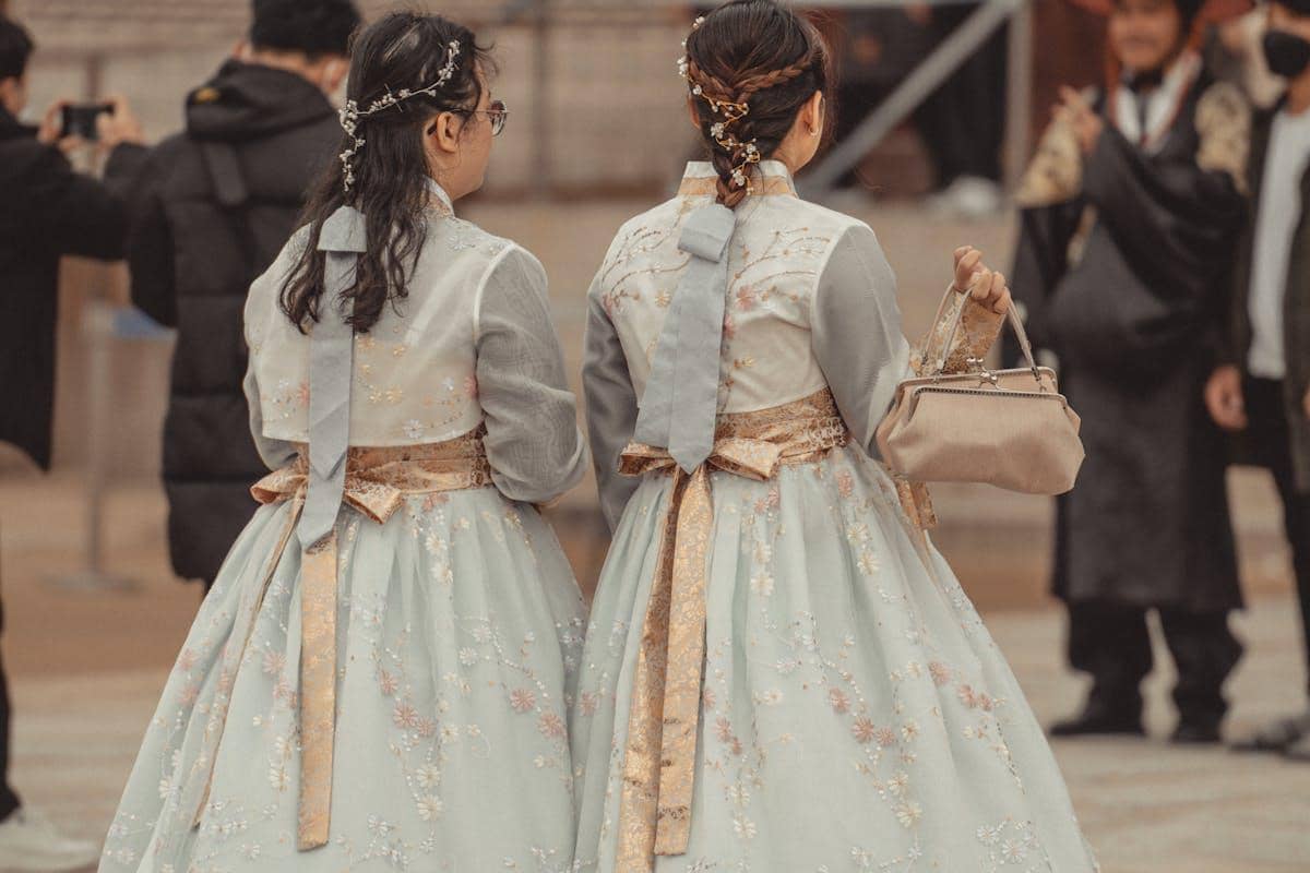 ilustrasi baju hanbok