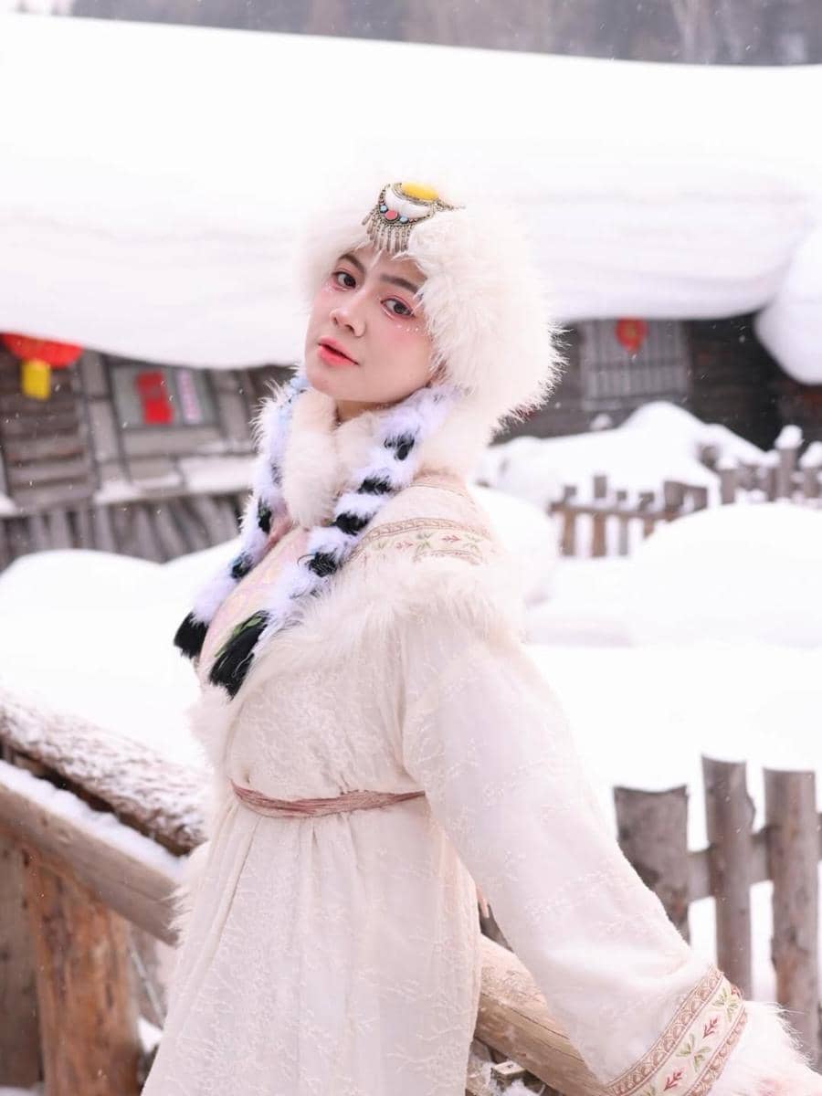 Felicya Angelista dengan makeup douyin saat di Harbin