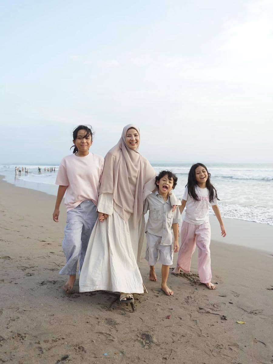 Natasha Rizky ajak keluarga liburan ke Bali