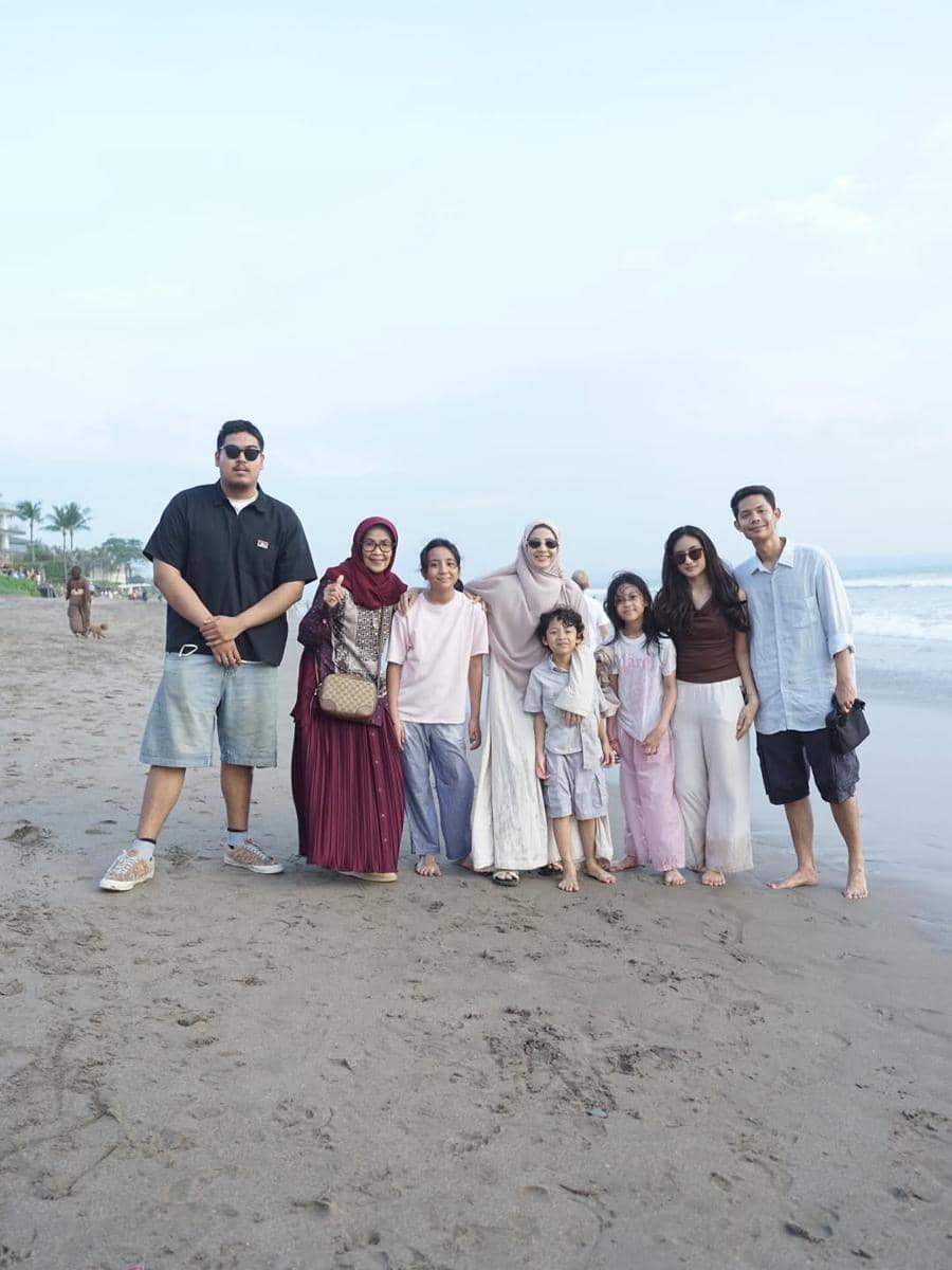 Natasha Rizky ajak keluarga liburan ke Bali