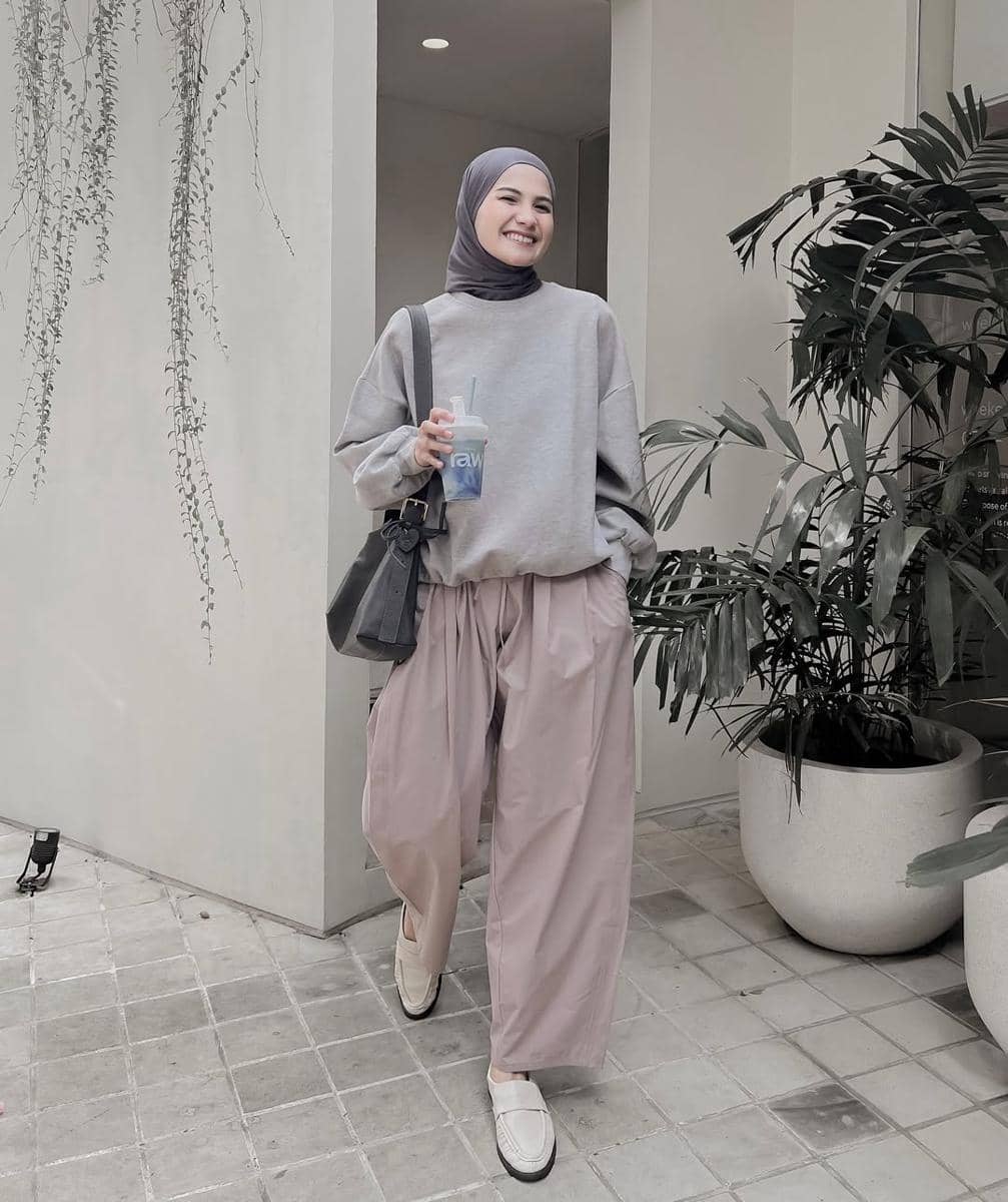 OOTD Coffee Hopping ala Anggita Kusuma