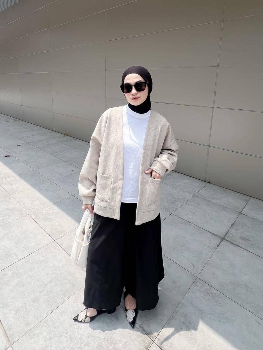 OOTD Coffee Hopping ala Anggita Kusuma