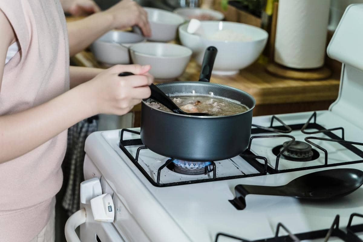 5 Persiapan Memasak yang Bikin Hemat Gas, Jadi Sat-Set!