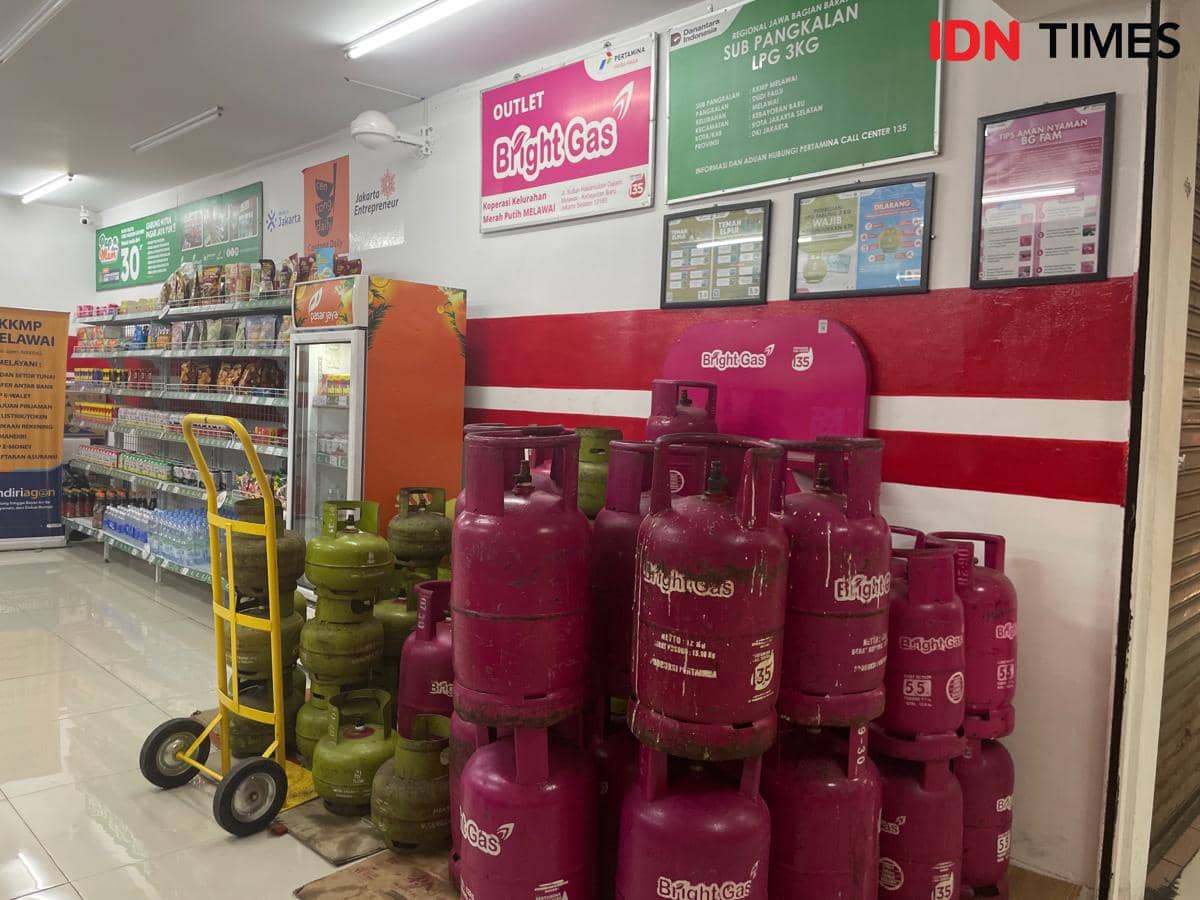 Penampakan gerai Koperasi Kelurahan Merah Putih, mirip minimarket