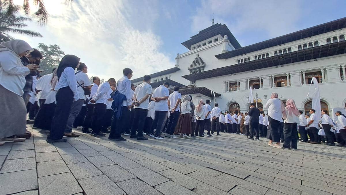KDM Singgung Efektivitas WFH di Hari Pertama Kerja Setelah Lebaran 