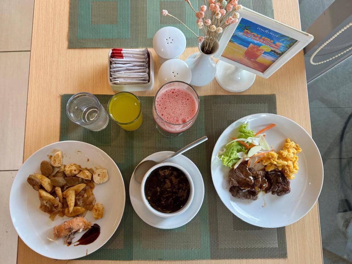 Potret menu sarapan di Midtown Residence Surabaya