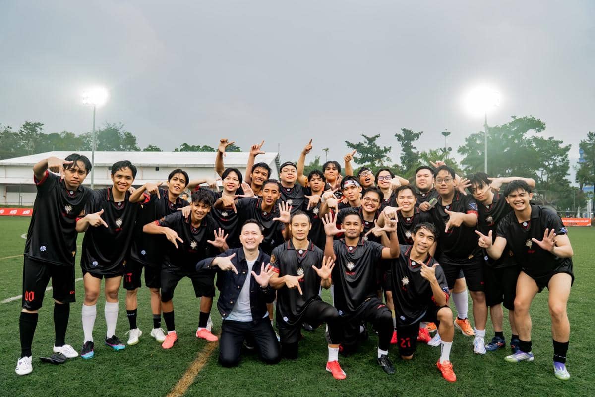 Tim B2F di pertandingan sepakbola Marapthon