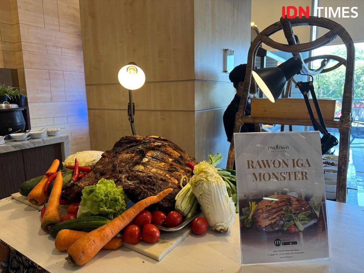 Potret menu rawon iga monster di Midtown Residence Surabaya
