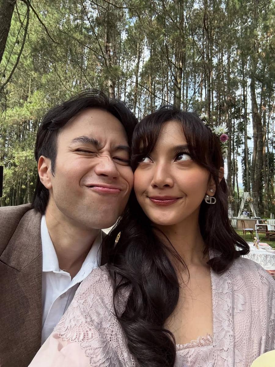 Potret kenangan Sheila Dara bersama Vidi Aldiano