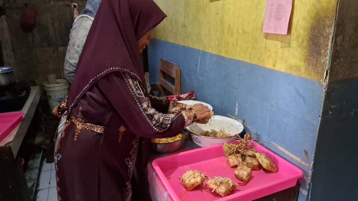 Kupat jembut, tradisi syawalan