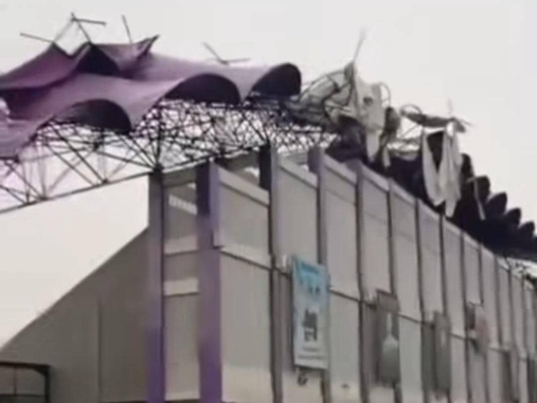 Atap Stadion Indomilk Arena Terbang Akibat Puting Beliung