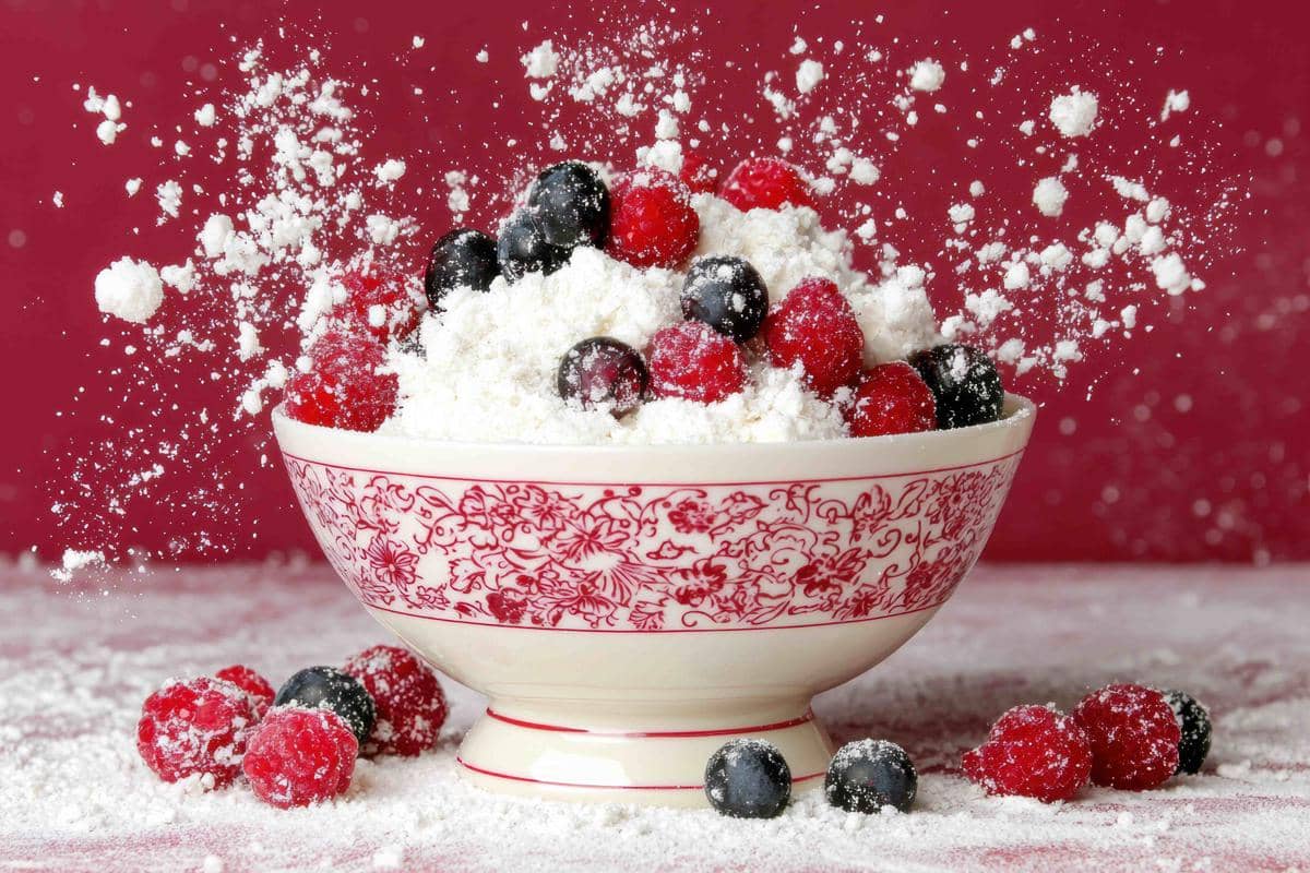 Lapisi berry dengan tepung 