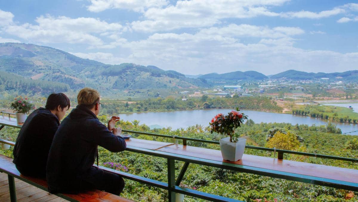 ilustrasi "lake cafe"