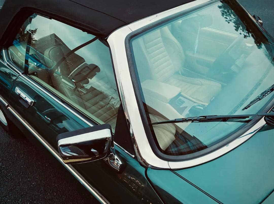 ilustrasi wiper mobil