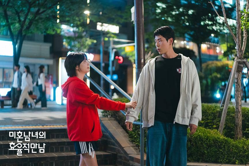 Jung Hye Sung dan Joo Yeon Woo di The Practical Guide to Love