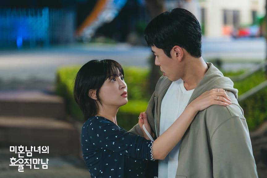 Jung Hye Sung dan Joo Yeon Woo di The Practical Guide to Love