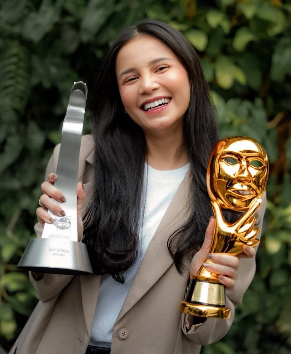 referensi makeup ke kantor ala Yunita Siregar 