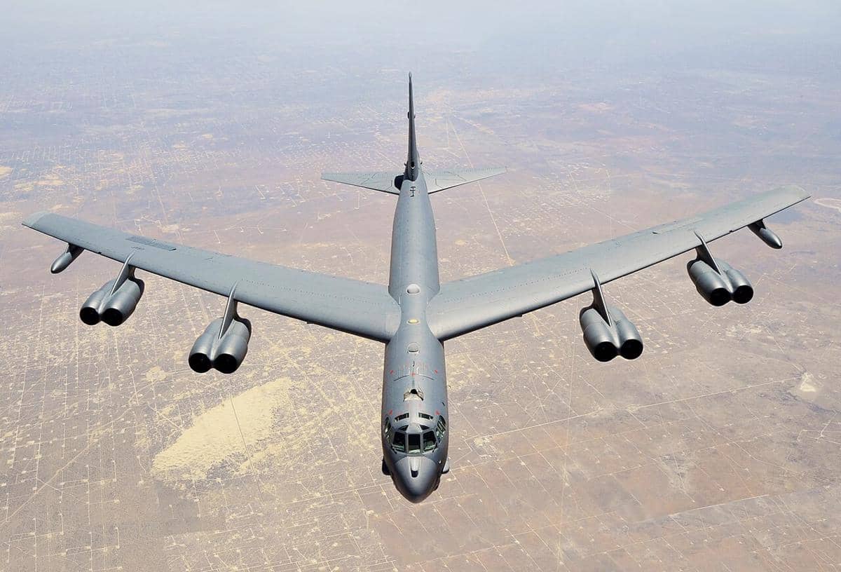potret bomber B-52H Stratofortress, "jago tua" andalan AU AS yang umur armada termudanya berusia sekitar 60 tahun