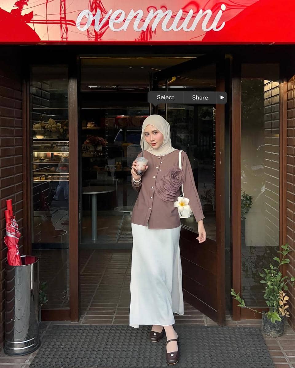 OOTD Nuansa Cokelat ala Nabila Bya
