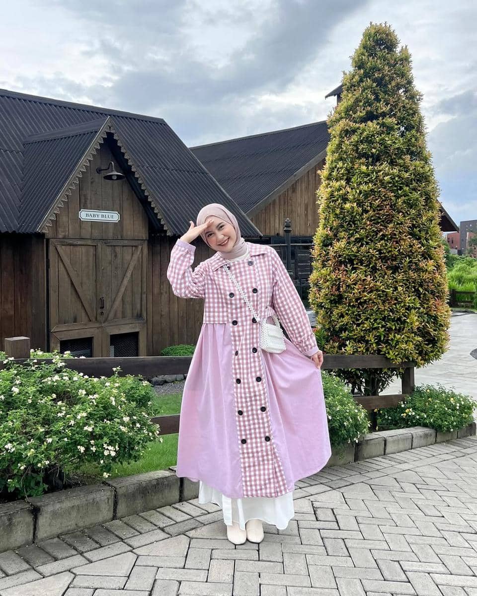 OOTD Plaid ala Nabila Bya