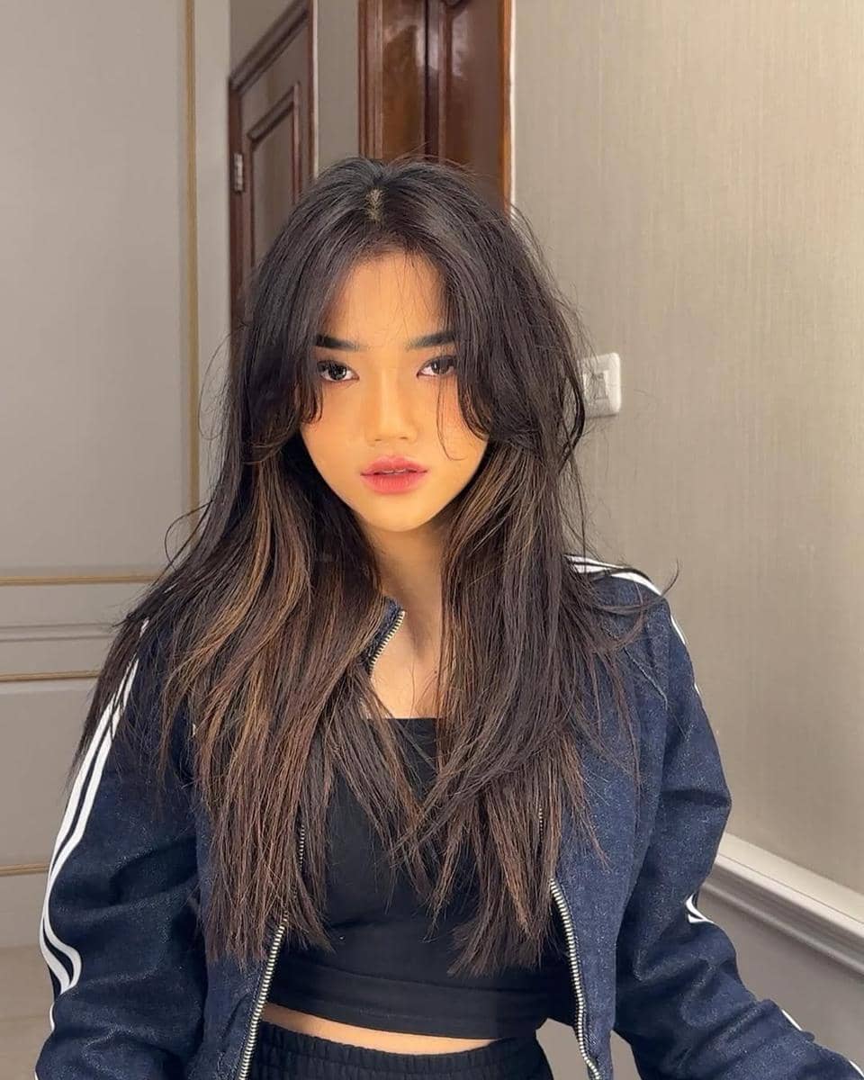 inspirasi makeup ke kampus ala Fujianti Utami 