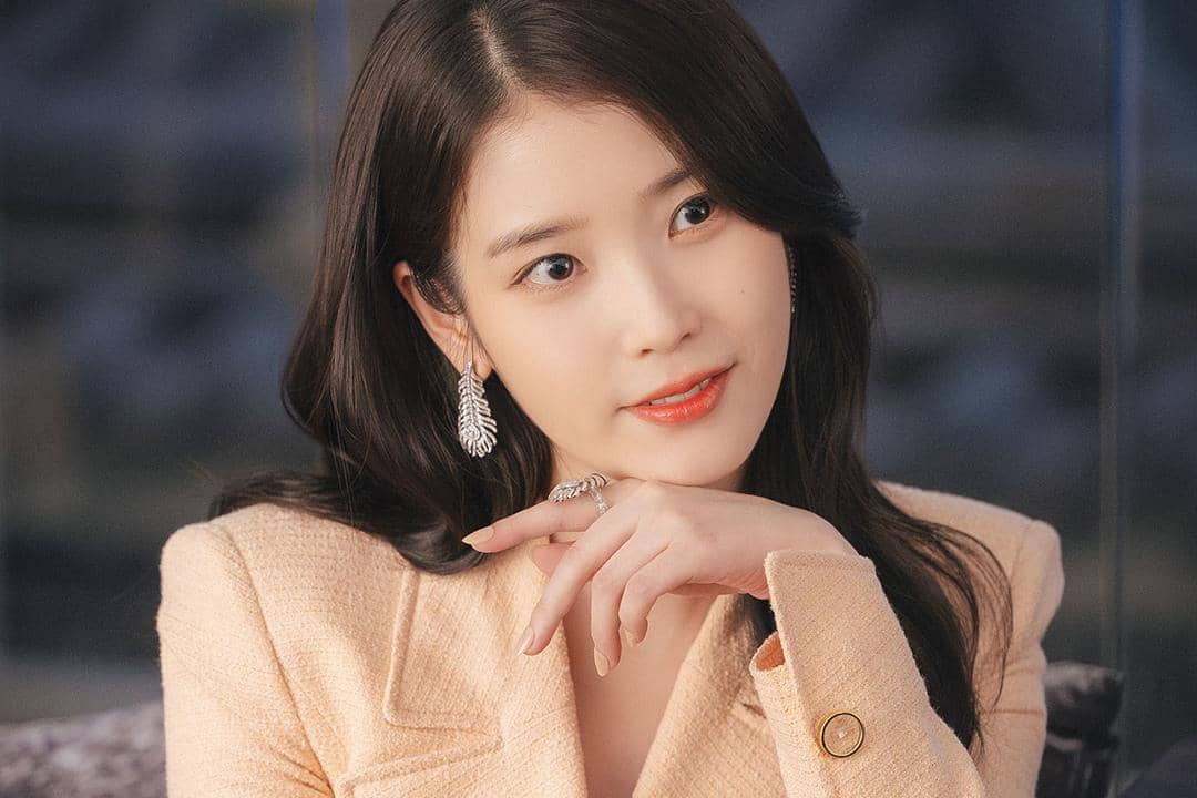 4 Karakter Kaya Raya yang Diperankan IU di Drakor