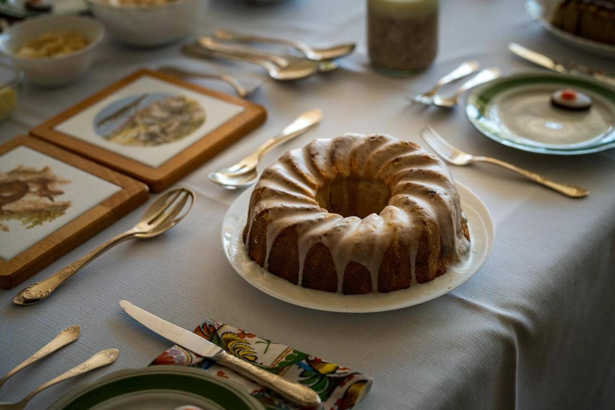 ilustrasi sajian bundt cake 