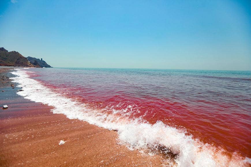 ilustrasi selat hormuz yang jadi pertemuan dua laut