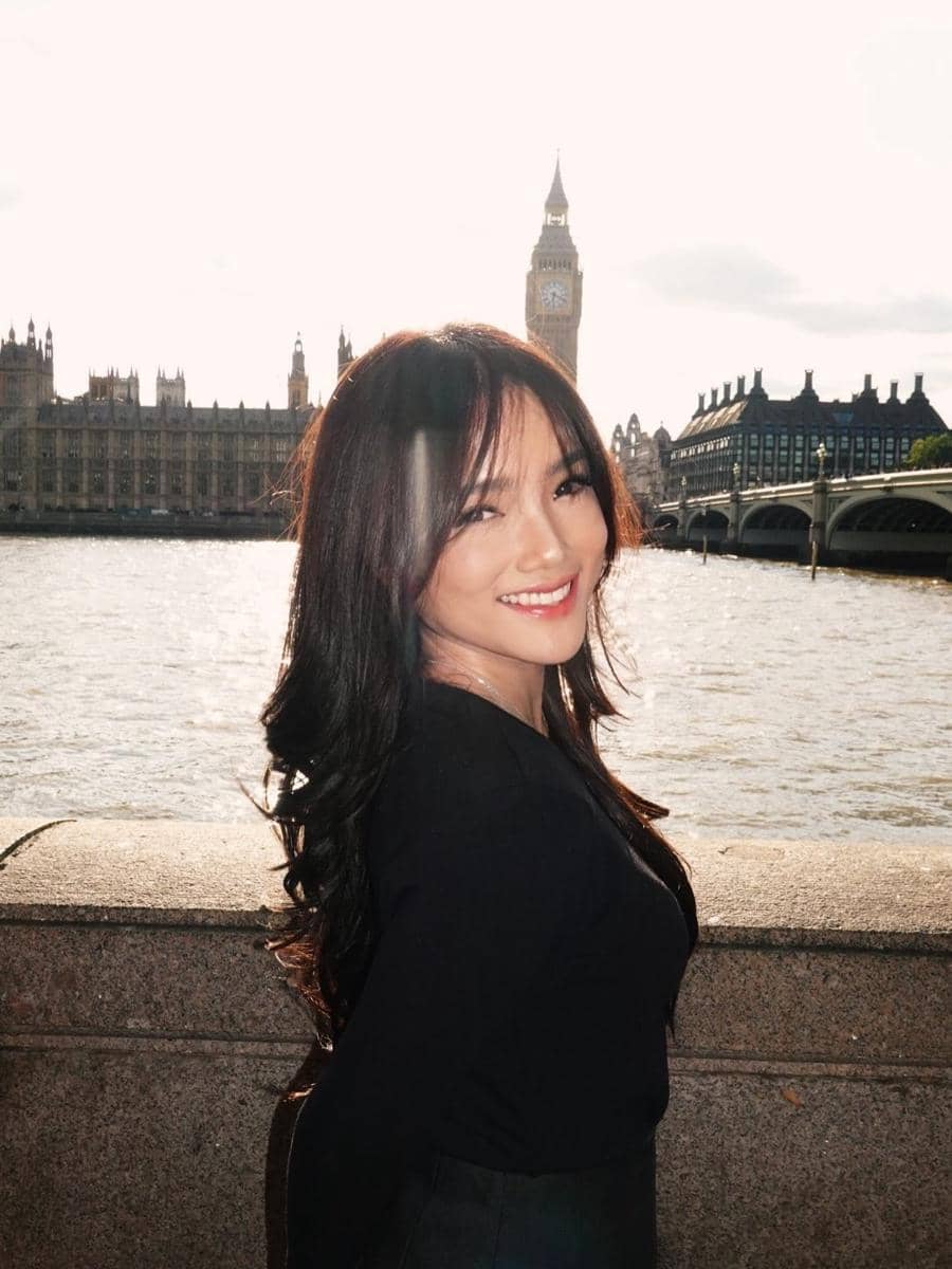 inspirasi makeup ke kampus ala Fujianti Utami