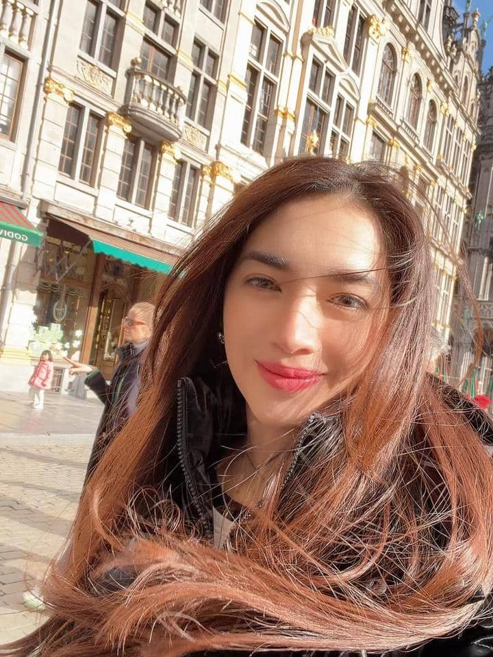 Angel Karamoy jalan-jalan di Kota Brussels, Belgia