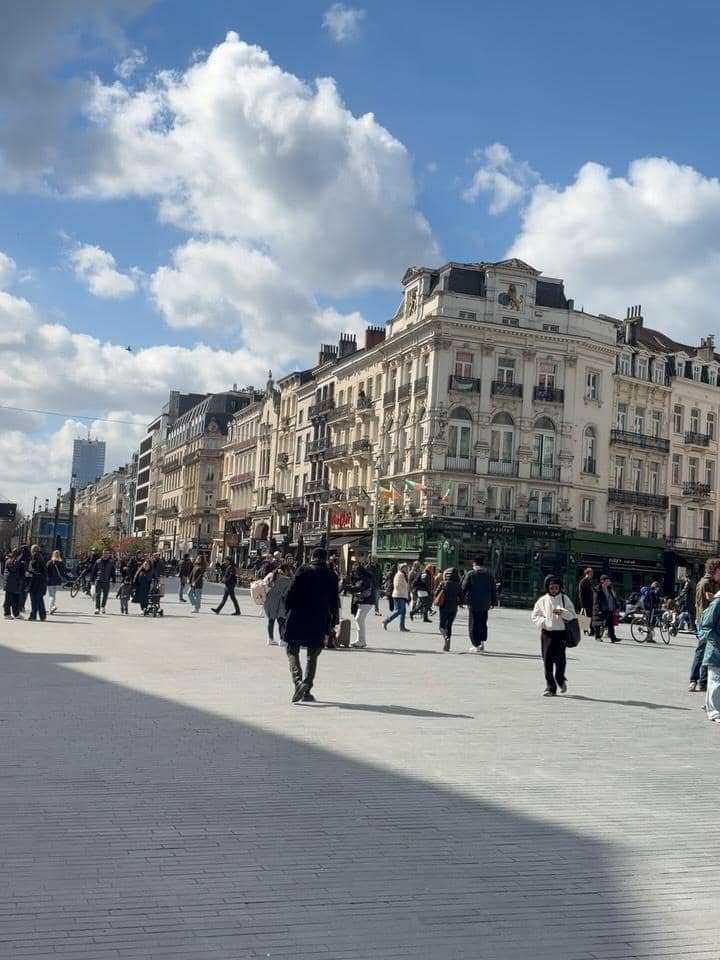 Angel Karamoy jalan-jalan di Kota Brussels, Belgia