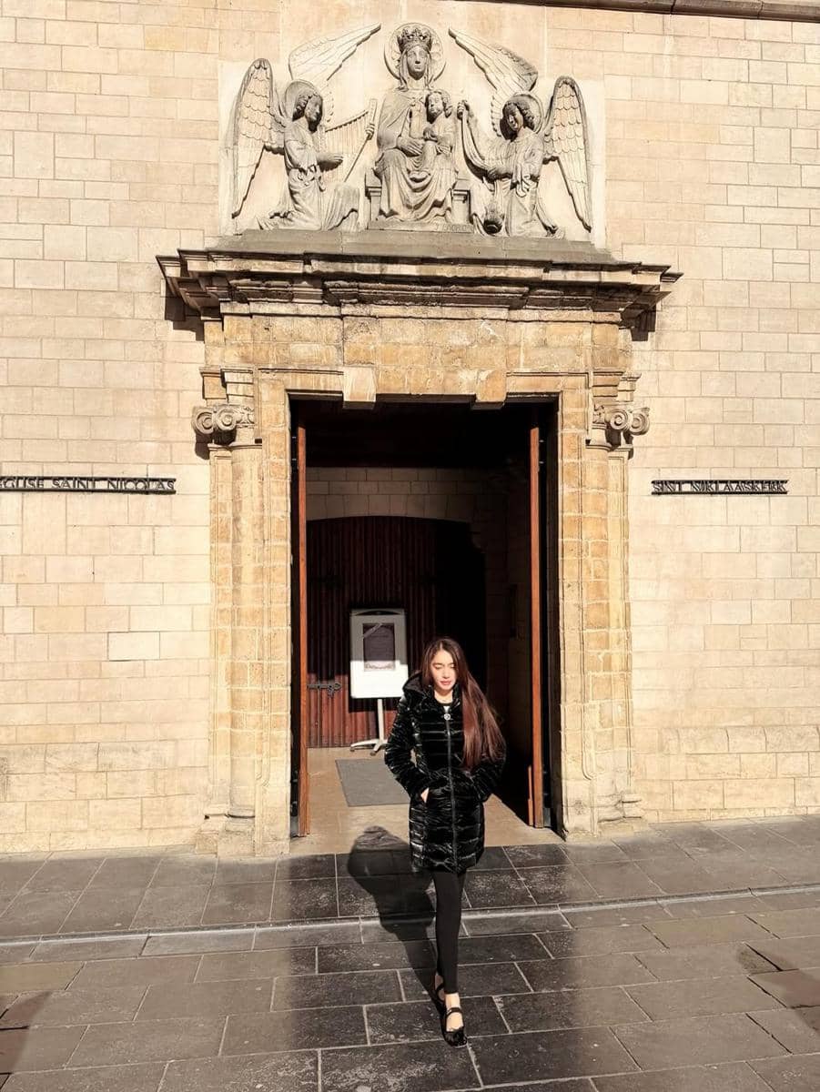 Angel Karamoy jalan-jalan di Kota Brussels, Belgia